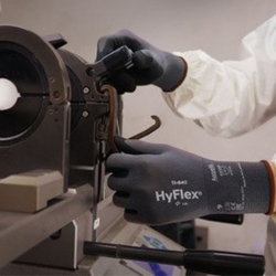 Нитрилни ръкавици Ansell HyFlex 11-840 Тъмносив цвят